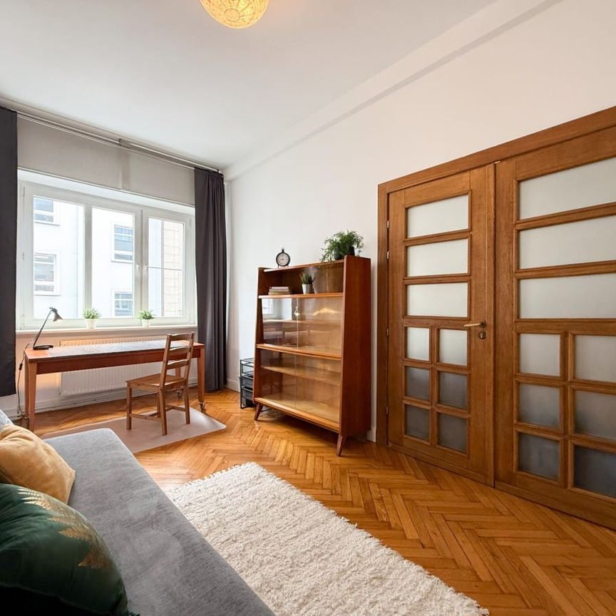 Duży pokój dla studentki | AWF | ASP | blisko PKP 17 m² - Zdjęcie 1