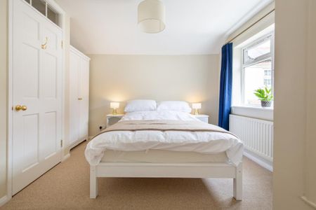 3 bedroom terraced house to rent - Photo 4