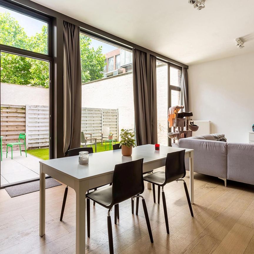 Gelijkvloers met tuin op het Eilandje - Photo 1