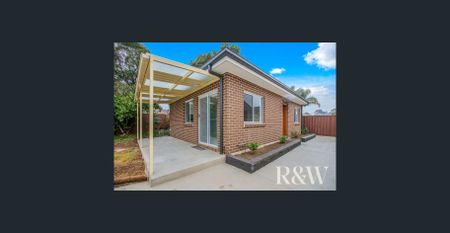 ULTRA-MODERN GRANNY FLAT! - Photo 3