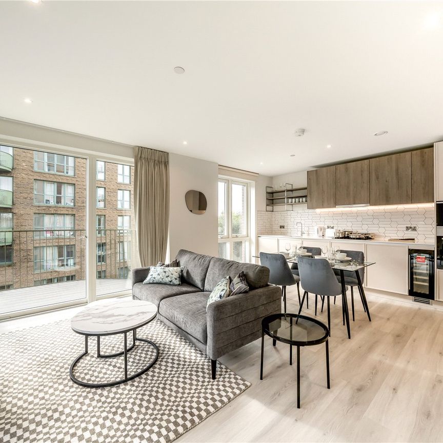 Astell Road, London, SE3 9EH - Photo 1