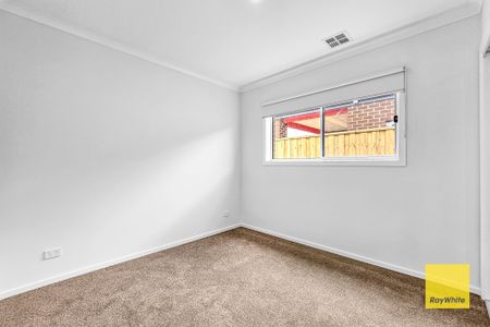 A Home That Speaks for Itself! - Photo 4