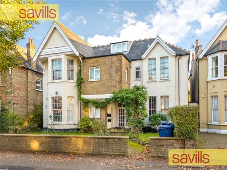 Wonderful two bedroom two bathroom apartment on the ground floor of a period property. - Photo 2