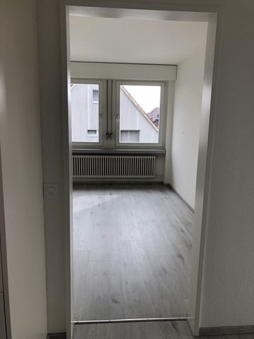 Rent a 4 ½ rooms duplex in Oberglatt - Photo 2