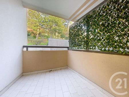 Location Appartement 3 pièces 129m² NICE 06300 - Photo 3