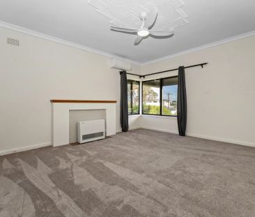 Spacious & Versatile Family Home in Prime Seacliff Location - Photo 1