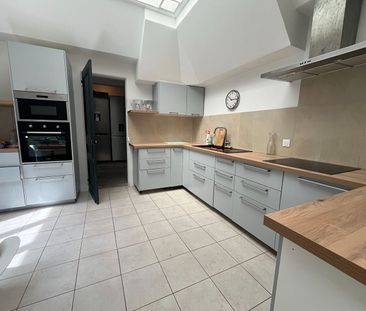Location maison 9 pièces, 222.00m², Croix - Photo 1