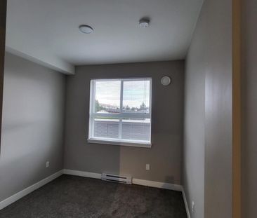 Central Park Village – North Village Suites 3BD/2BA - Photo 2