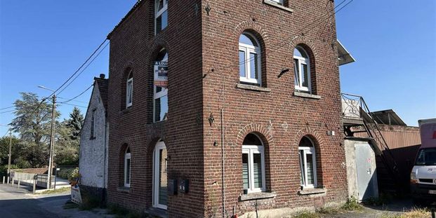 Appartement te huur in Baugnies voor € 675 met 2 slaapkamers - Photo 1