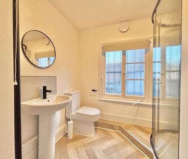 Hawes Court, MK40 - Photo 3