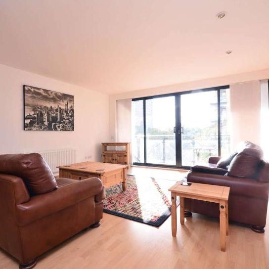 Ocean Wharf, Docklands, E14 - Photo 1