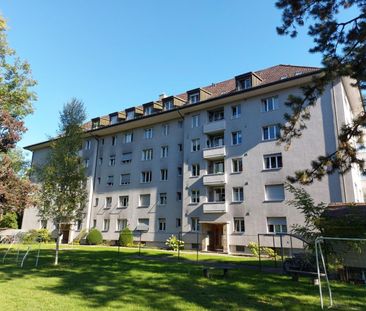 Stadtnahe 4-ZW à 95 m² im 4. OG mit Balkon - Photo 2