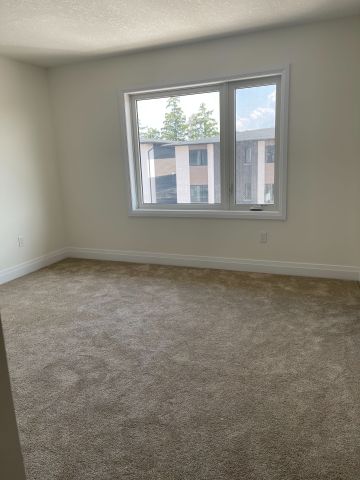 For Lease - 30 Lily Lane, Guelph, Ontario - Photo 2