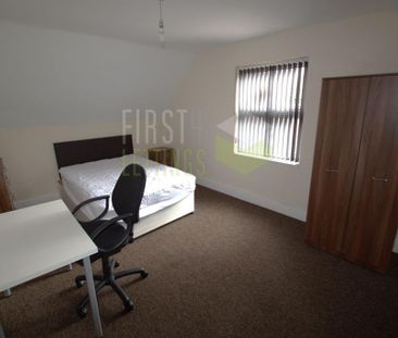 4 bedroom terraced house to rent - Photo 6