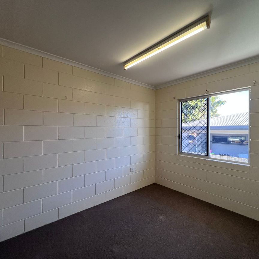 Central 2 Bedroom Townhouse - Photo 1