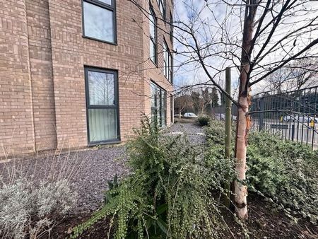 2 bedroom apartment to rent - Photo 3