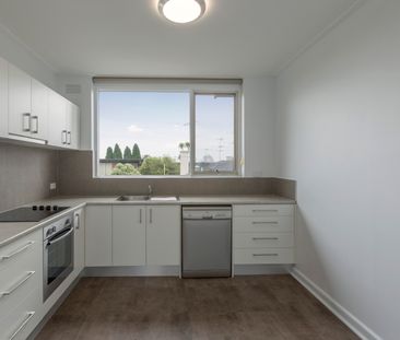 4/306 Glen Eira Road, Elsternwick VIC 3185 - Apartment For Rent | D... - Photo 2