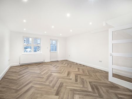 Room in a Shared House, Pennington Close, SE27 - Photo 2