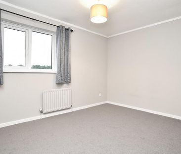 2 bedroom semi-detached house to rent - Photo 3