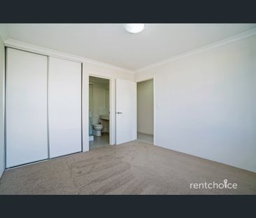8/1 Burch Way, Baldivis, WA 6171 - Photo 3