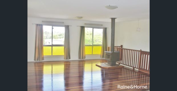 Spacious Family home in a great Location - Photo 1