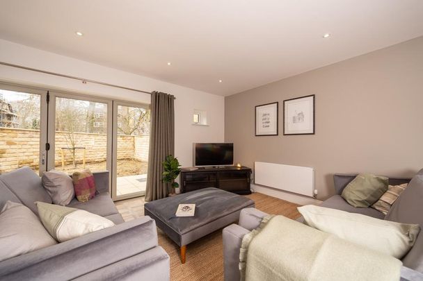 5 bedroom detached house to rent - Photo 1