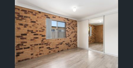 2 BEDROOM DUPLEX AT NEWTOWN - Photo 3