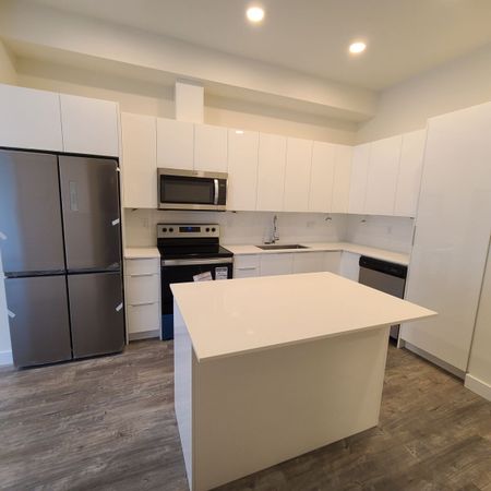 Sophisticated Urban Condo Living at its Best! - Photo 4
