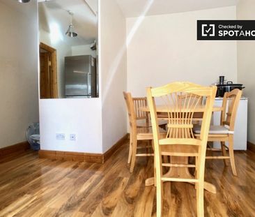 Large room in shared apartment in Stoneybatter, Dublin - Photo 4
