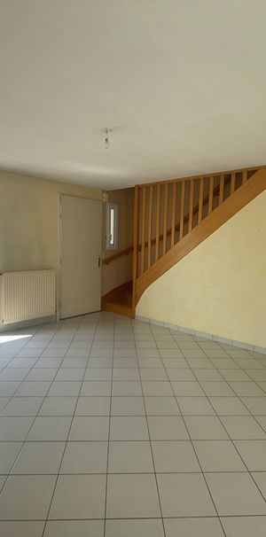 SAINT BERTHEVIN pavillon T5 de 88 m² - Photo 1