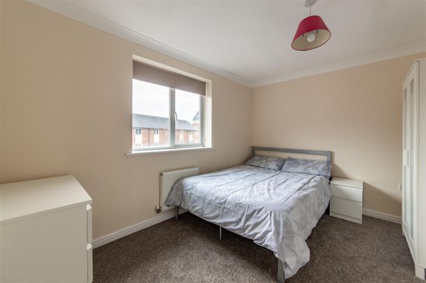 5 bed terraced house to rent in Hartford Court, Heaton, NE6 - Photo 1