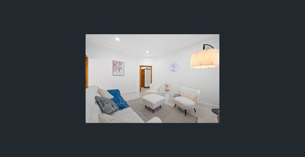 Large Brick Home In Burwood - Photo 1