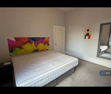 4 bedroom terraced house to rent - Photo 5