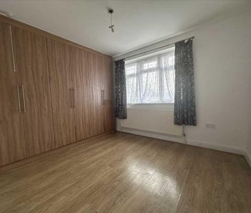 2 bedroom end of terrace house to rent - Photo 2