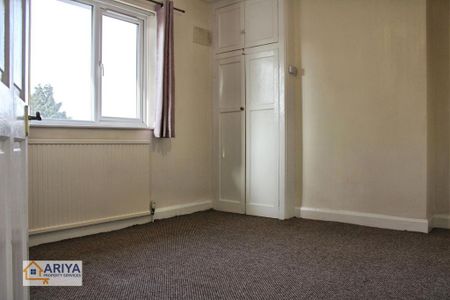 3 bedroom semi-detached house to rent - Photo 2