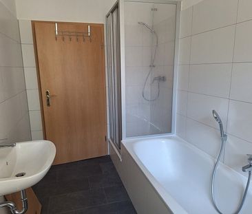 2 Raumwohnung mit EBK und Balkon sowie Tageslichtbad in der Hochpar... - Photo 5