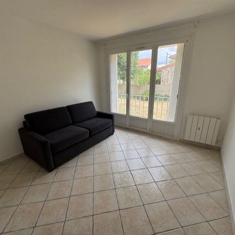 Location Appartement 2 pièces 27m² MONTMORILLON 86500 - Photo 1