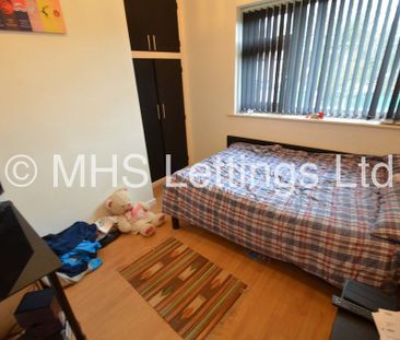 3 Bedroom Apartment for rent in The Poplars - Photo 2