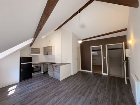 Location Appartement 2 pièces 31m² ORLEANS 45000 - Photo 2