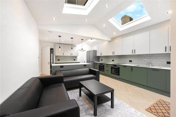 5 bedroom terraced house to rent - Photo 1