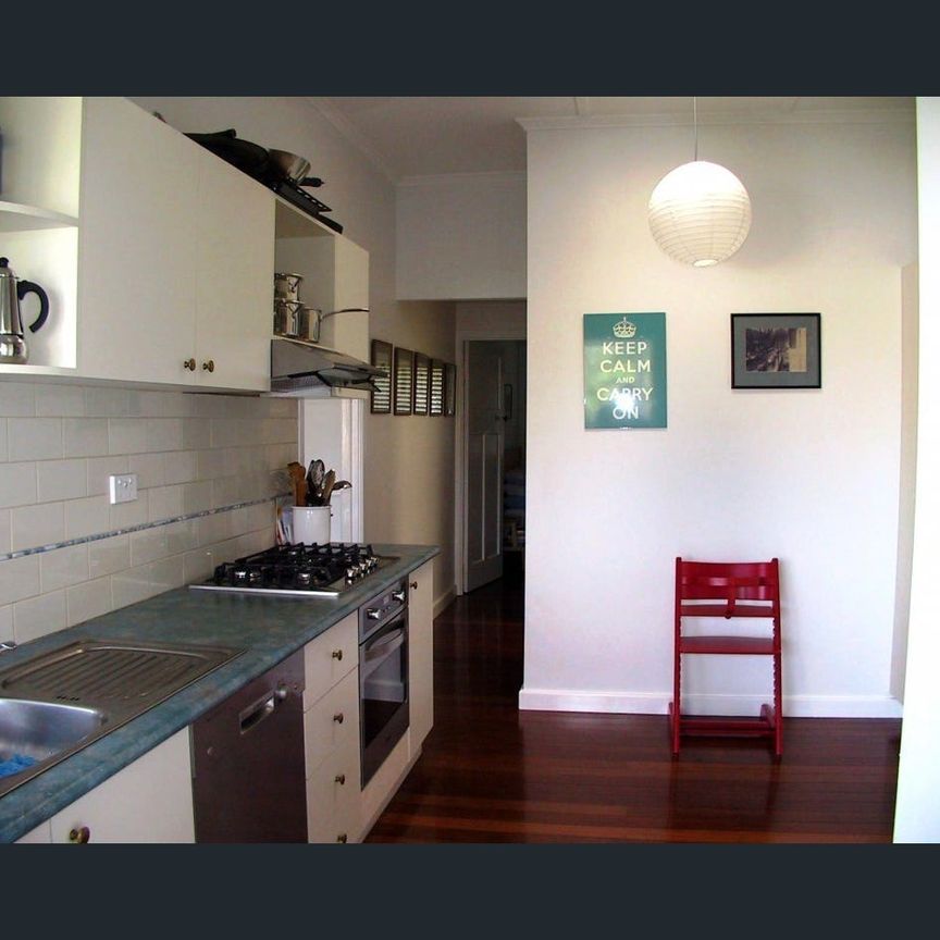 Beautiful Bungalow. Excellent Location. - Photo 1