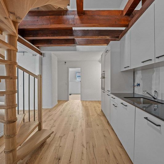 Sanierte 3.5-Zimmer-Wohnung mit traumhaftem Seeblick - Photo 1