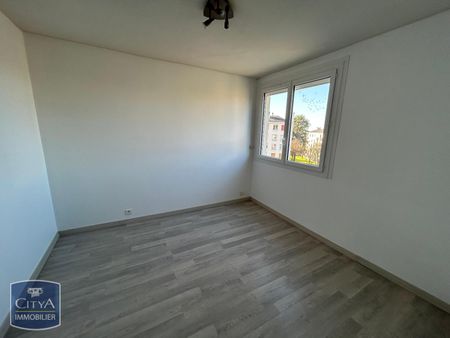Location Appartement 3 pièces 63m² CHOLET 49300 - Photo 2