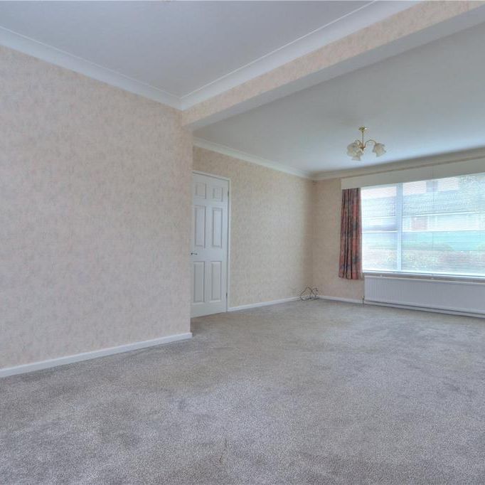 3 bedroom semi-detached house to rent - Photo 1