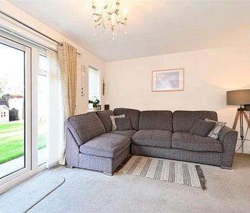 Upton Brooks, Barnham, PO22 - Photo 1