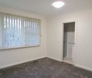 1/33 Carwarp Street, Macleod - Photo 2