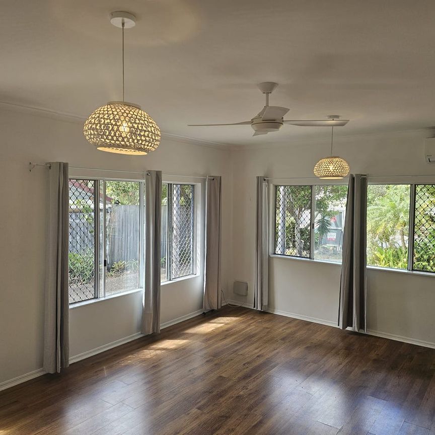 Sunshine Beach Unit 2 Bed 1 Bath Close to Beach - Photo 1