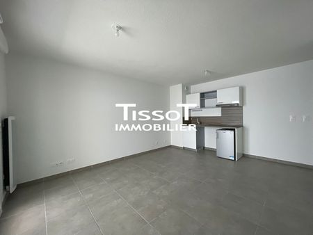 Location Appartement 2 pièces 40m² NIMES 30000 - Photo 3