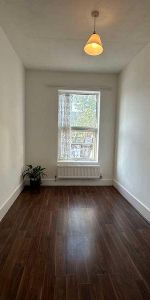 Kent View Gardens, Ilford, IG3 - Photo 4