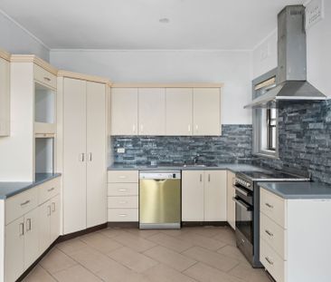 Spacious Family Home. - Photo 5